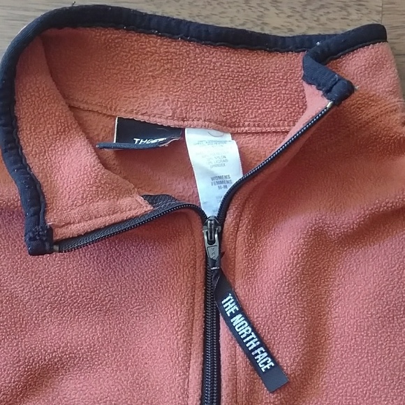 The North Face Fleece Pull Over - Picture 2 of 4